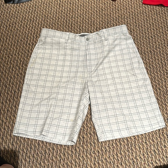 Men’s PGA Tour Shorts - Picture 1 of 3